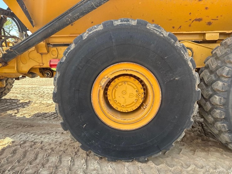 caterpillar-740b-image-9