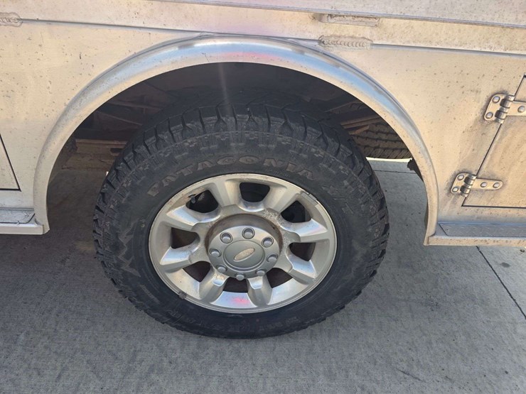 2011-ford-f350-image-13