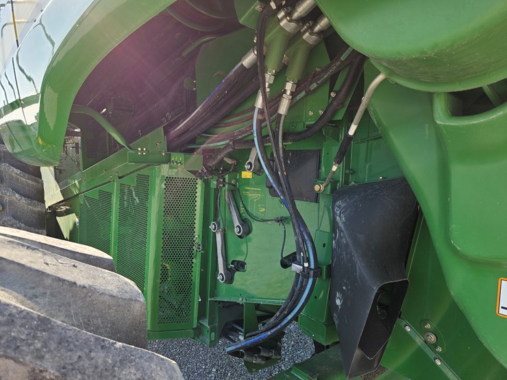 2009-john-deere-9770-sts-image-15