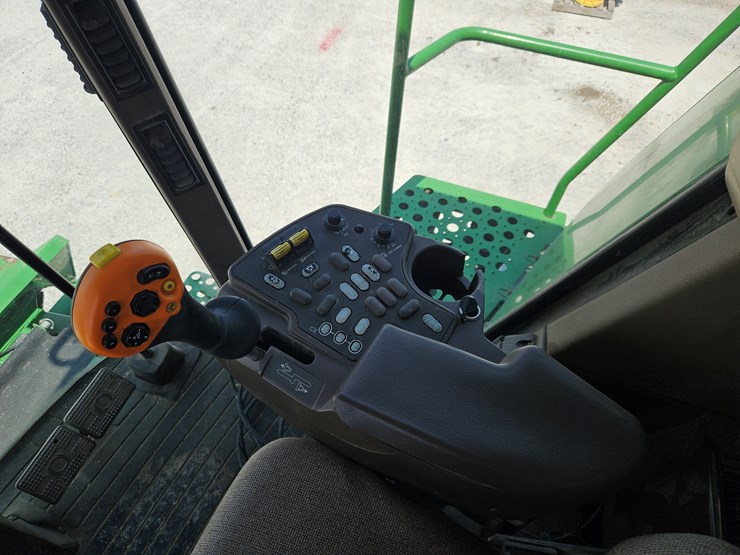 2001-john-deere-9650-sts-image-11