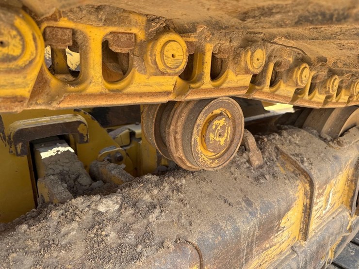 2019-caterpillar-d6k2-lgp-image-15