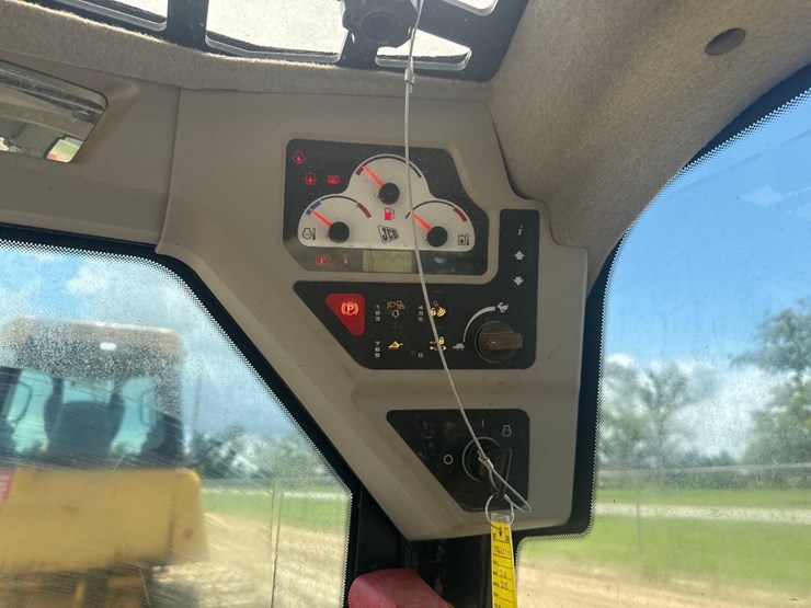 jcb-3ts-8t-image-24
