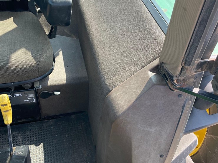 john-deere-4755-image-37
