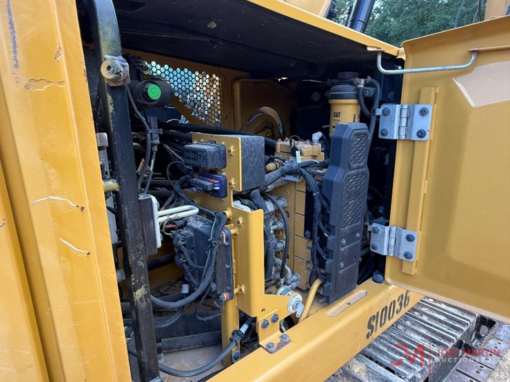 2019-caterpillar-310-image-18