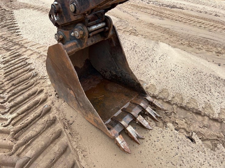 2012-bobcat-e80-image-19