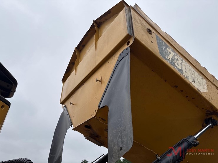 caterpillar-730-image-7