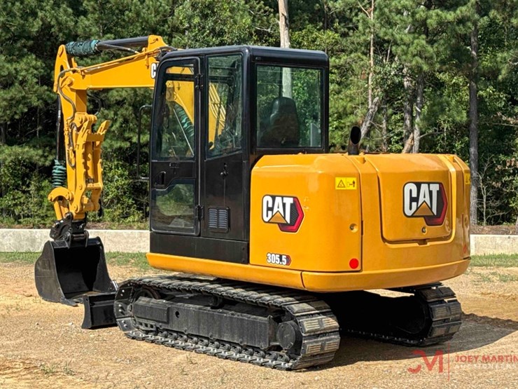 2021-caterpillar-305.5-image-1
