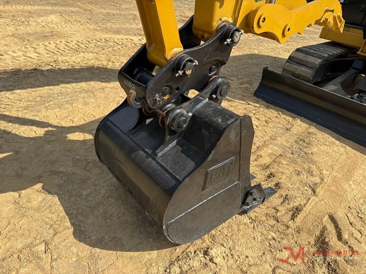 2025-caterpillar-305.5-image-14
