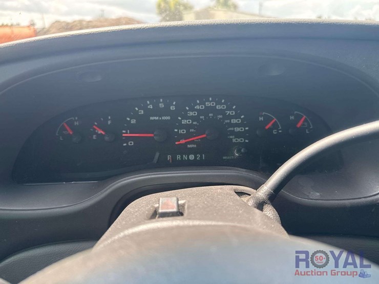2008-ford-cargo-image-14