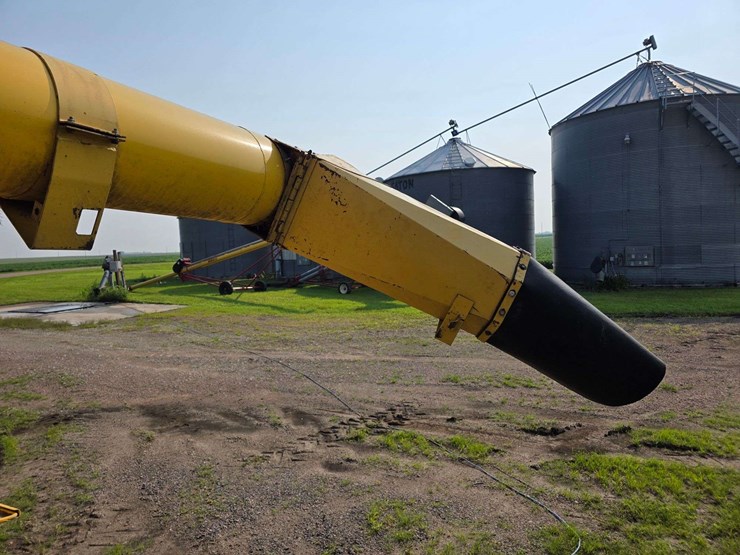 new-holland-tr87-image-13