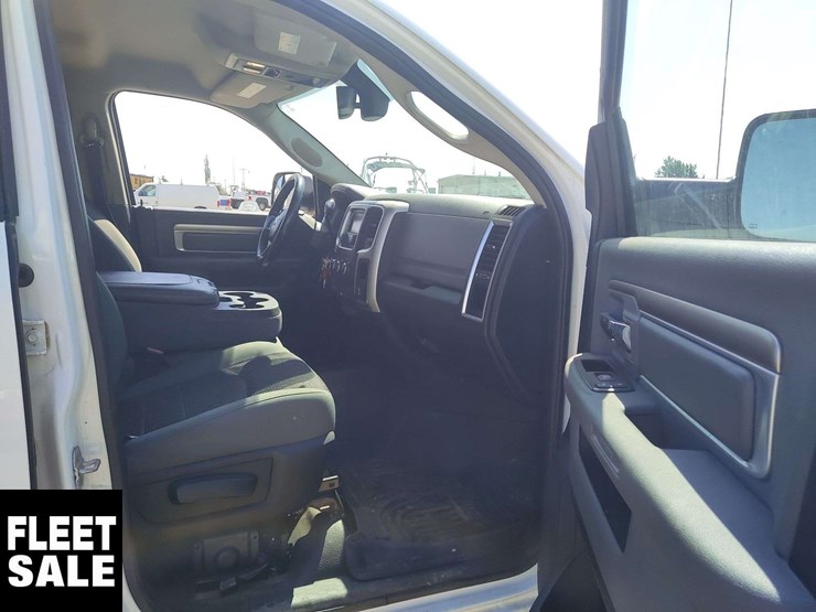 2014-ram-2500-slt-image-18