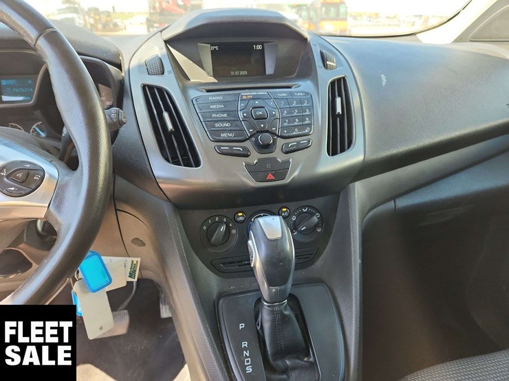 2017-ford-transit-connect-image-13