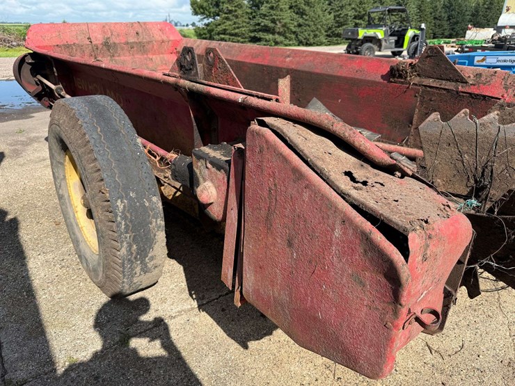 new-holland-516-image-10