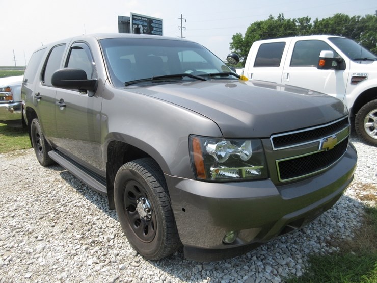 2012-chevy-tahoe-image-2
