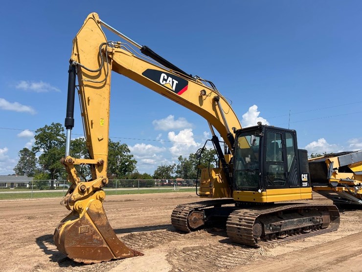 caterpillar-325fl-image-8