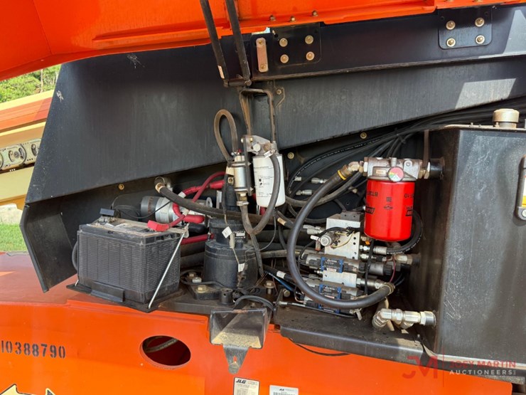 2015-jlg-600s-image-15
