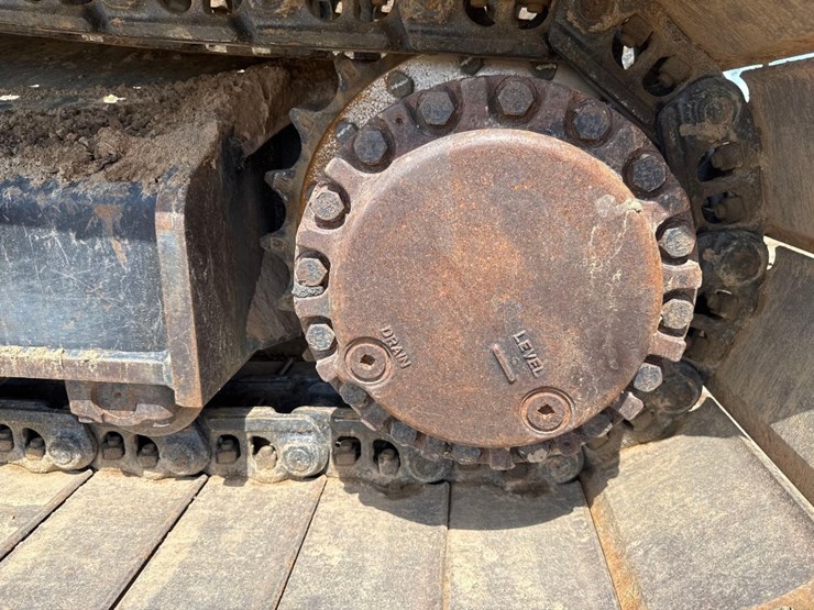 2019-caterpillar-326fl-image-10