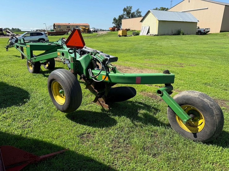 john-deere-3710-image-5