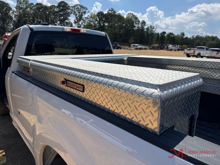 2022-ford-f250-xl-image-12