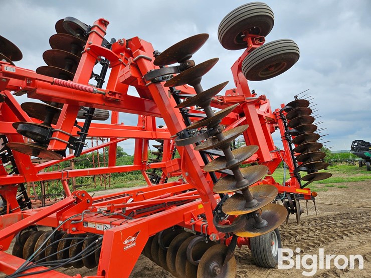 2012-kuhn-krause-8200-flex-wing-tandem-disk-harrow-image-15