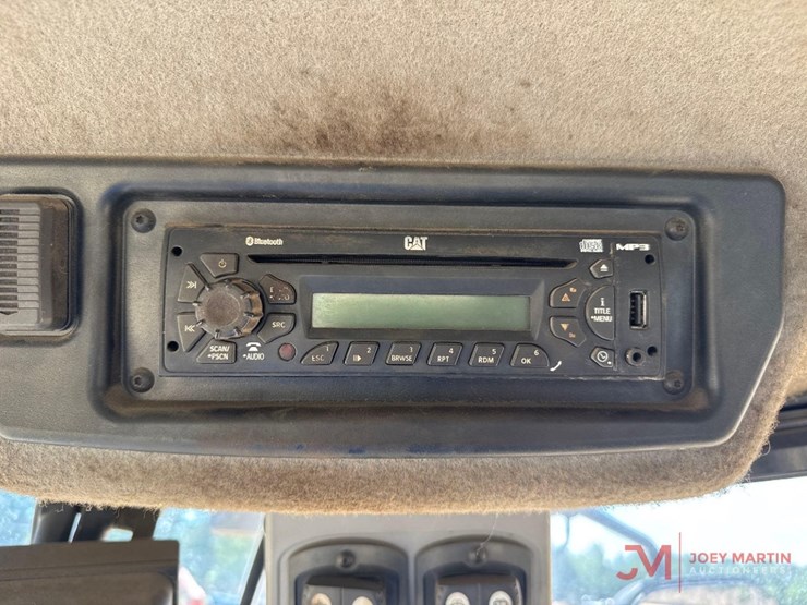 2013-caterpillar-966k-image-24