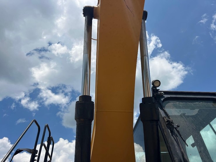 2013-caterpillar-320el-image-13