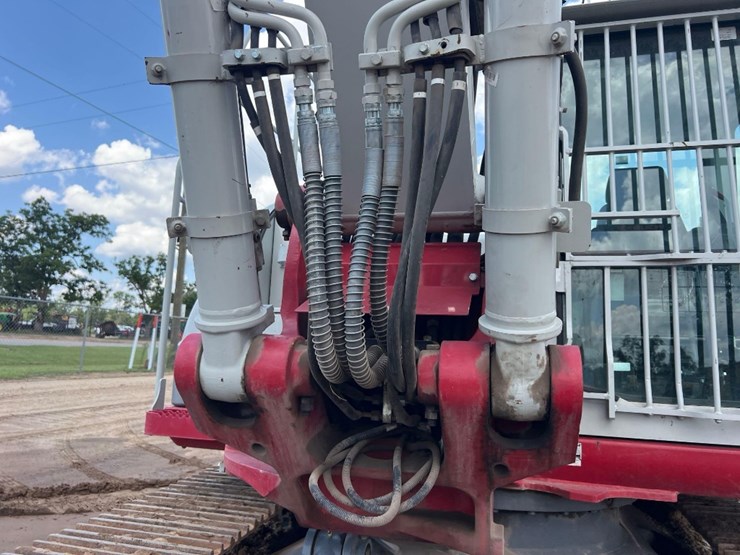 2022-takeuchi-tb2150-image-16