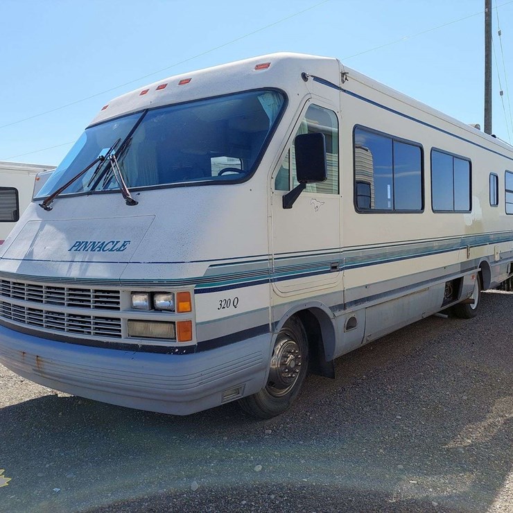 1992 CHEVROLET P30