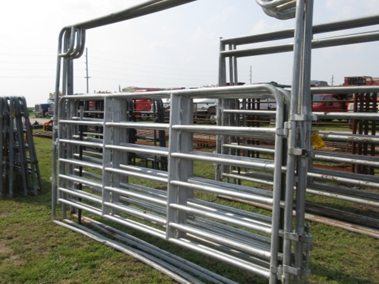 (4)-10'-high-pole-swinging-gates-image-1
