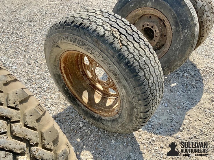 16”-tires-&-rims-image-11