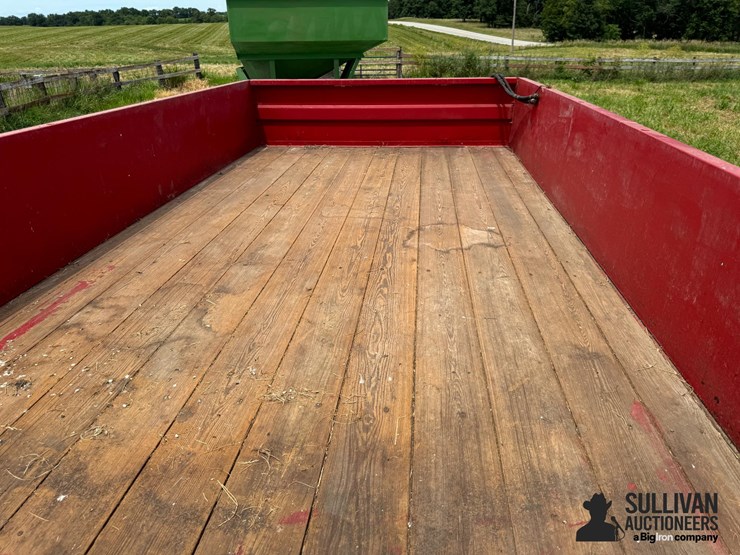 13.5'-barge-wagon-image-10