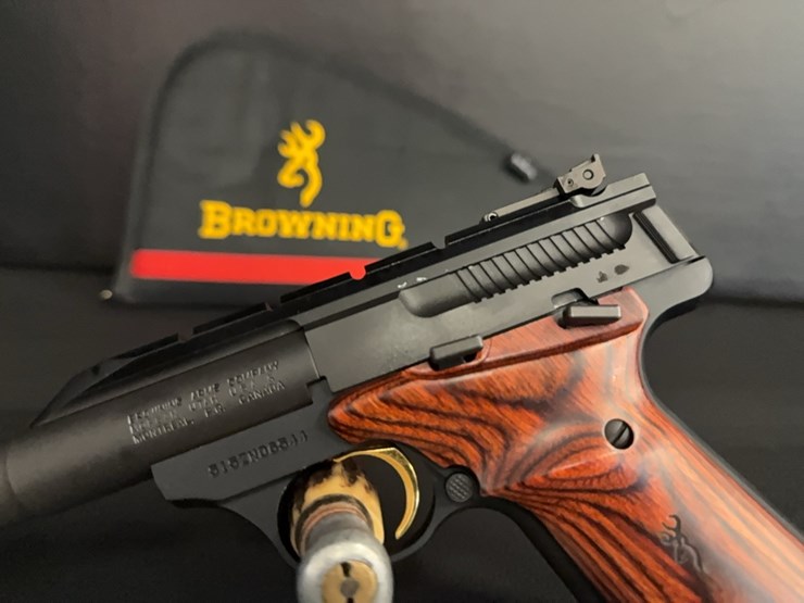 browning-buck-mark-pistol-image-8