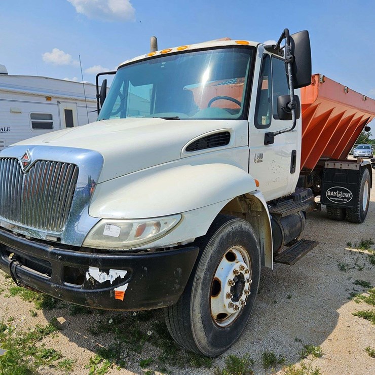 2006 INTERNATIONAL DURASTAR 4400