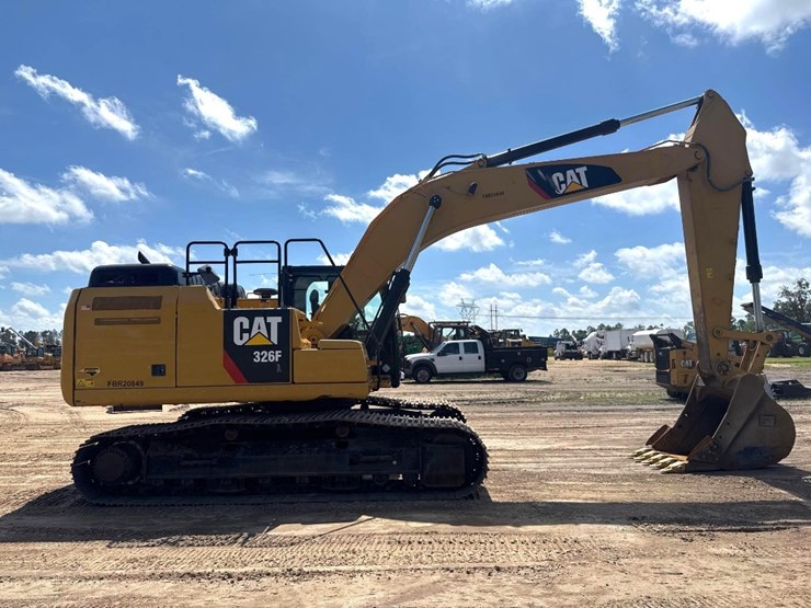 2019-caterpillar-326fl-image-5