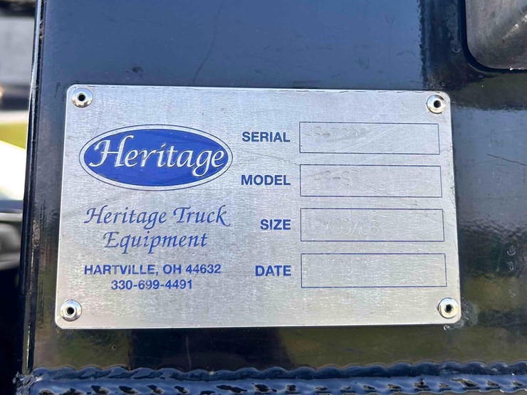 2022-western-star-tri-axle-dump-image-15