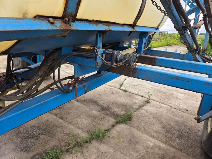 blumhard-60’-pull-type-sprayer,-20”-spacing,-wheels-set-at-120”,-no-pump-or-controls,-500-gallon-pol-image-11