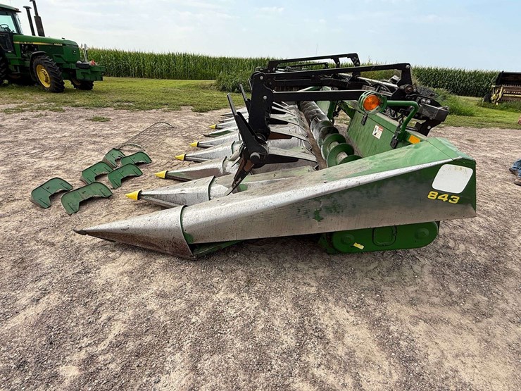 john-deere-843-image-12