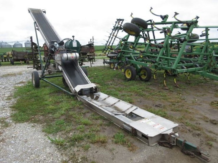 kraus-drive-over-fertilizer-conveyor-image-2