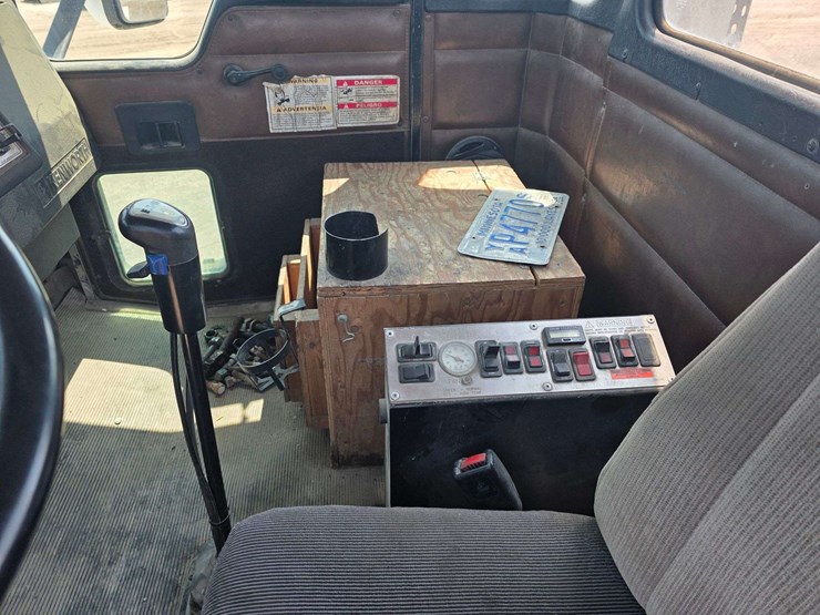 1998-cummins-m11-image-46