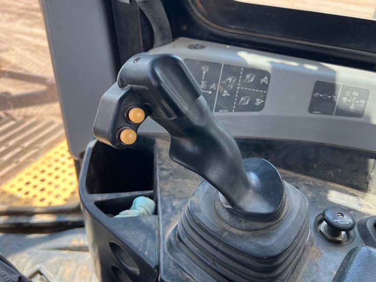 2019-caterpillar-d6t-lgp-image-31