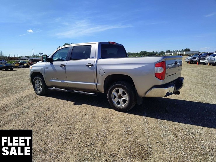 2017-toyota-tundra-image-2