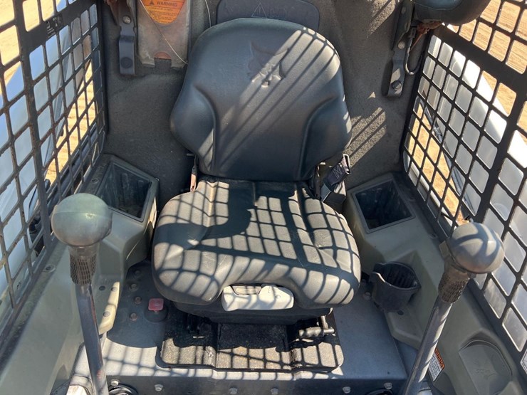 2018-bobcat-t450-image-25