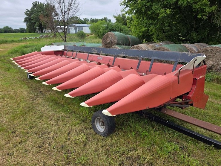 case-ih-1083-image-1