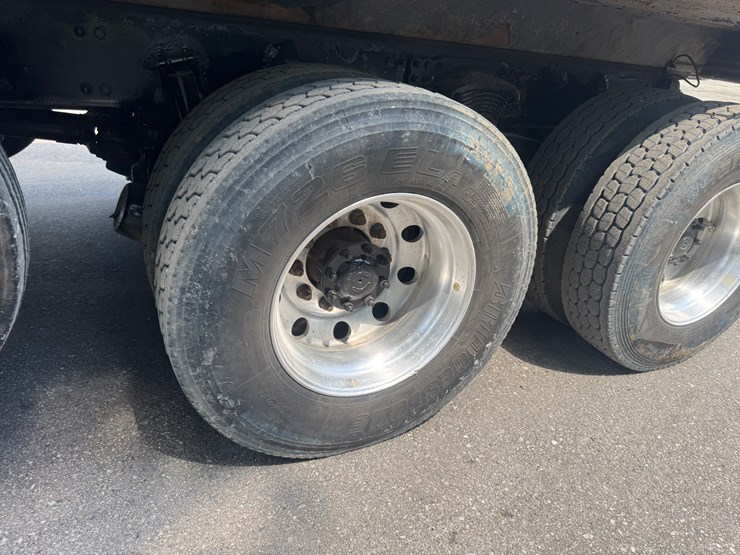 2018-western-star-4700sb-image-21