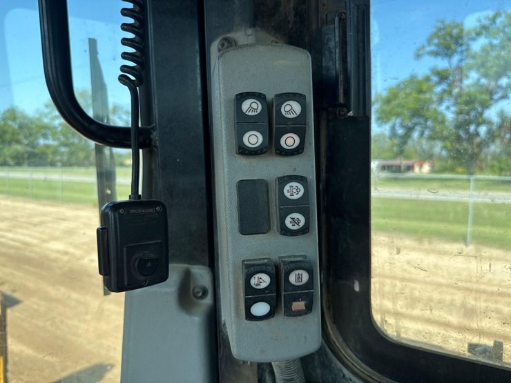 caterpillar-d6t-xl-image-33