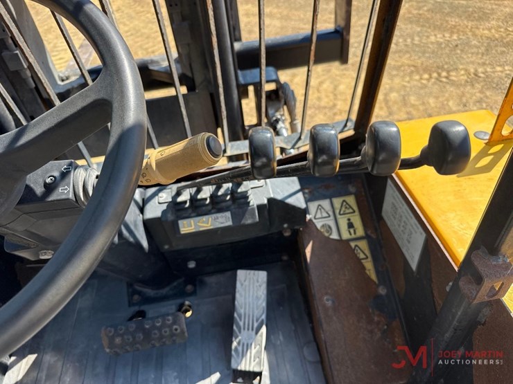 jcb-930-image-16