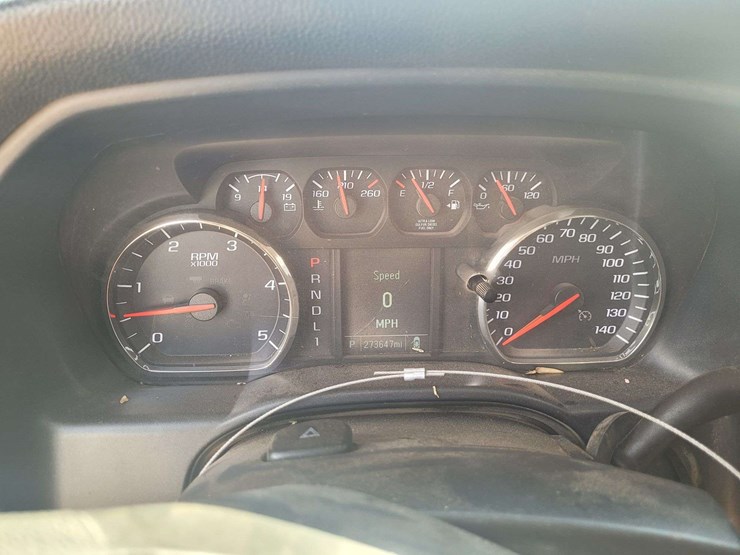 2018-chevrolet-silverado-3500-image-12