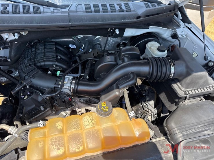 2016-ford-f150-xl-image-16
