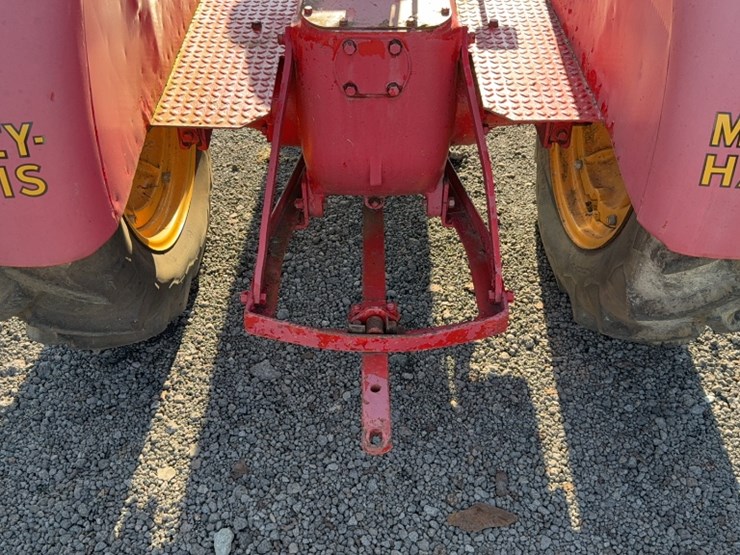 massey-ferguson-102-image-11