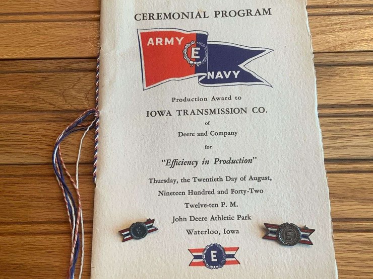 1942-john-deere-army-navy-e-award-program-+-pins-image-1